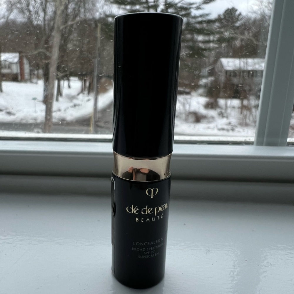 Cle de Peau Beaute Concealer Ivory